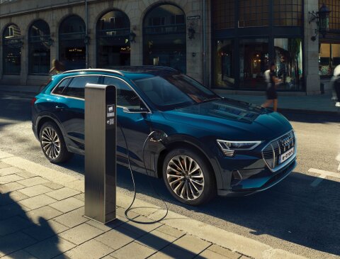 Audi e-tron lading